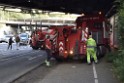 LKW blieb unter Bruecke haengen Koeln Ehrenfeld Innere Kanalstr Hornstr P184